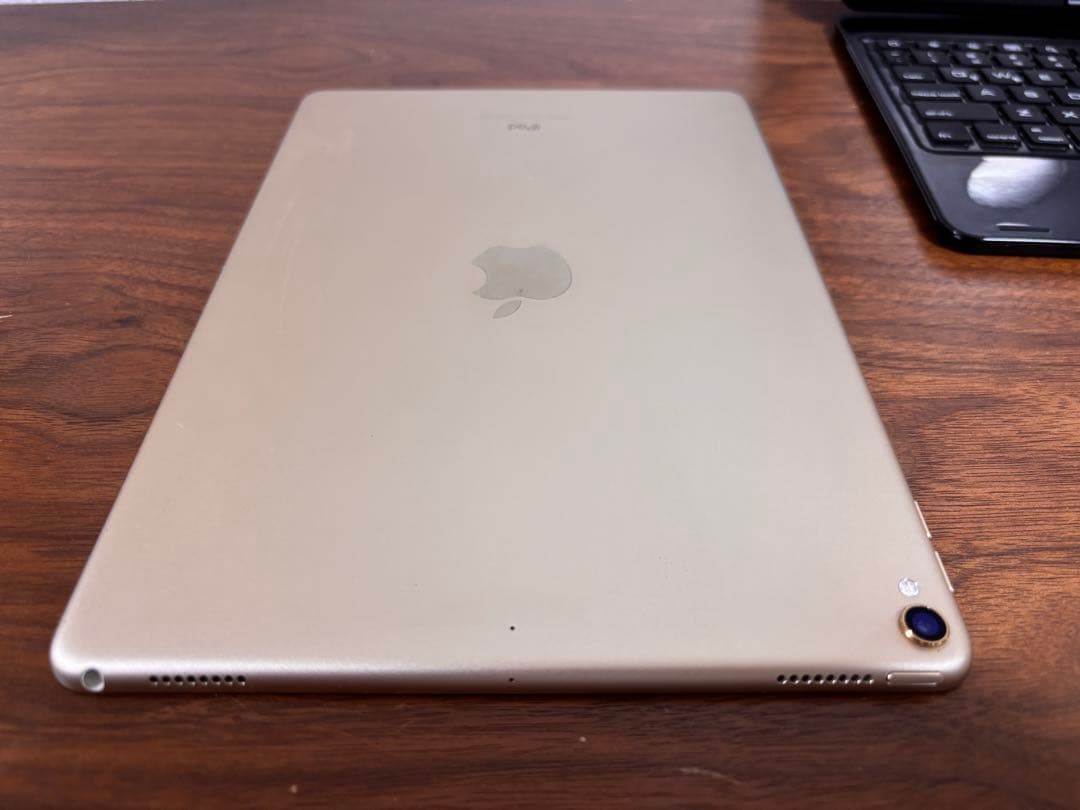 iPad Pro 10.5インチ Wi-Fiモデル 32GB MQDX2J/A