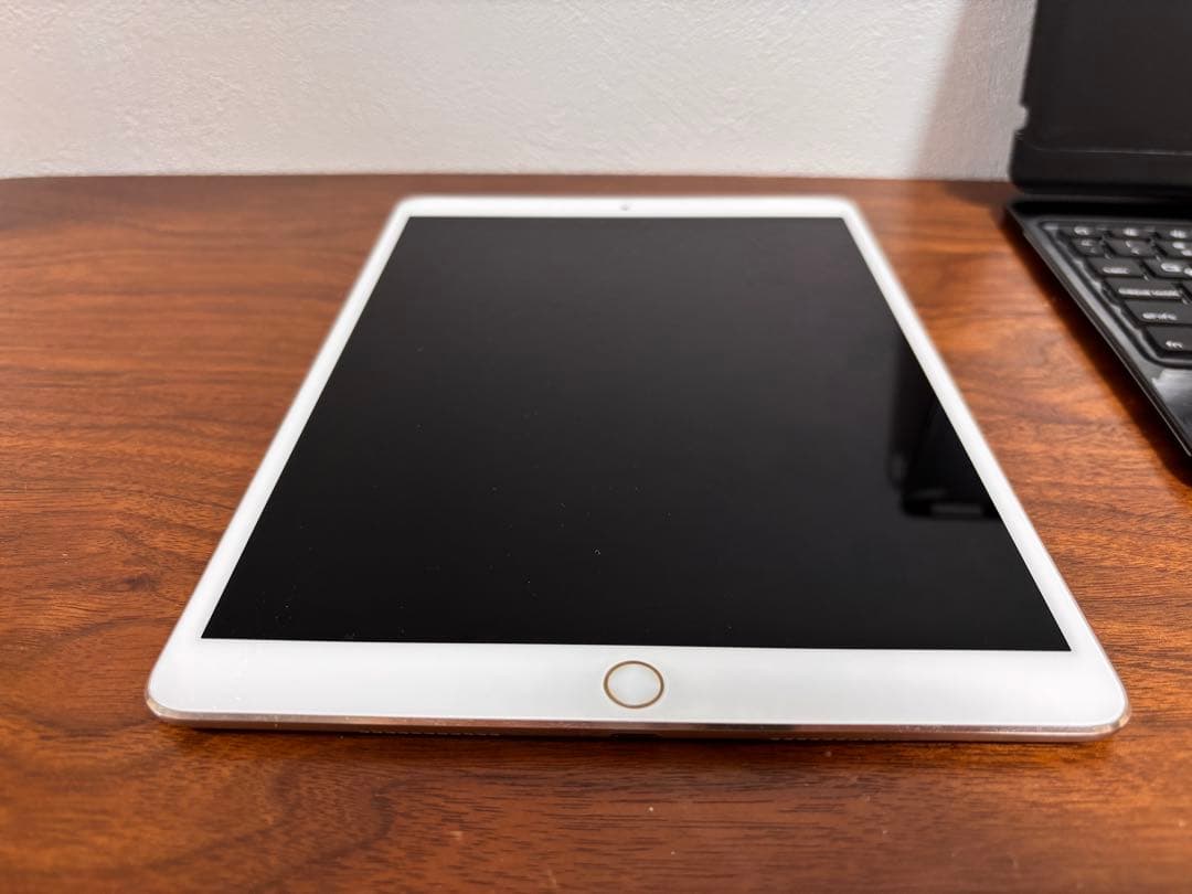 iPad Pro 10.5インチ Wi-Fiモデル 32GB MQDX2J/A