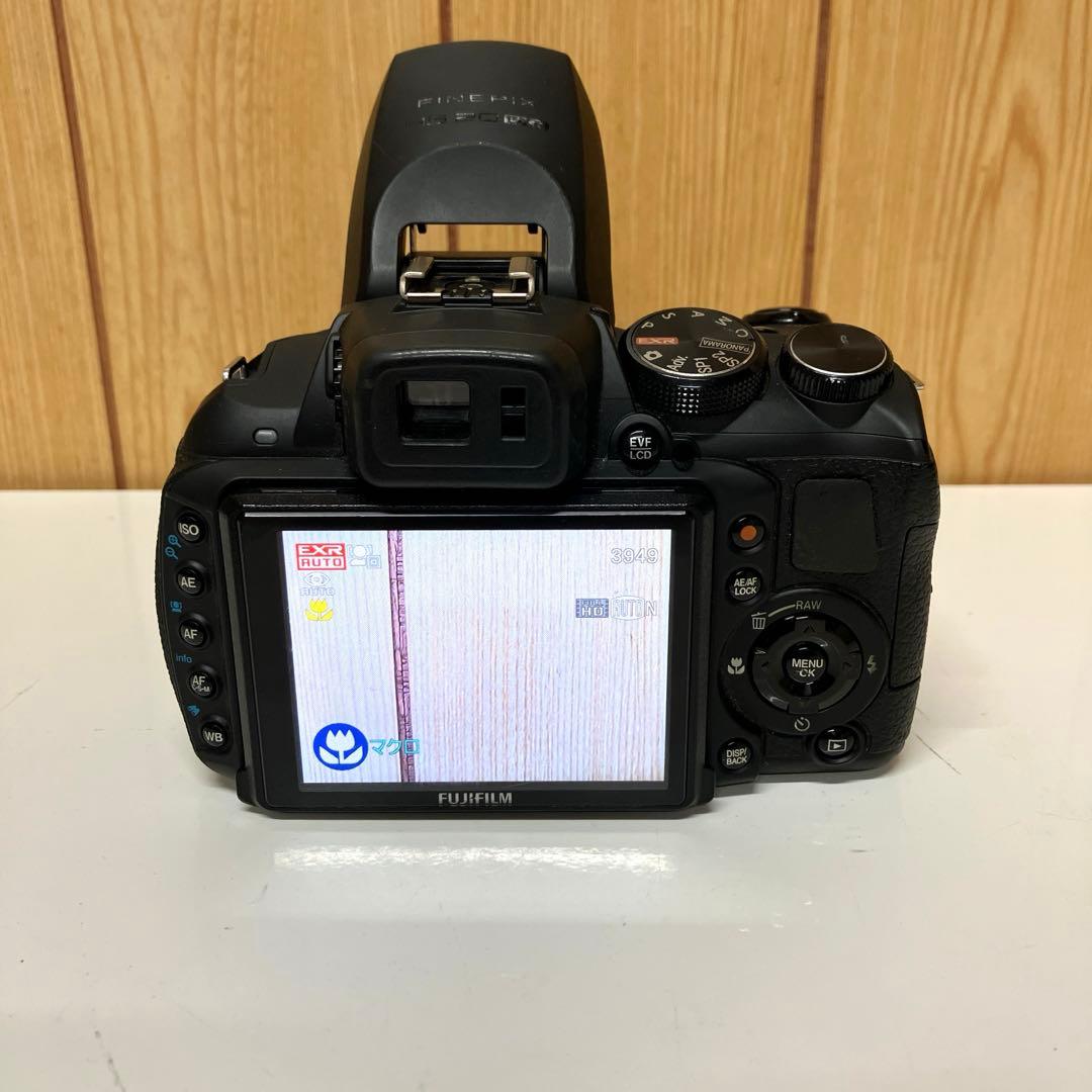 デジタルカメラ ESV048 FUJIFILM FINE PIX HS20EXR