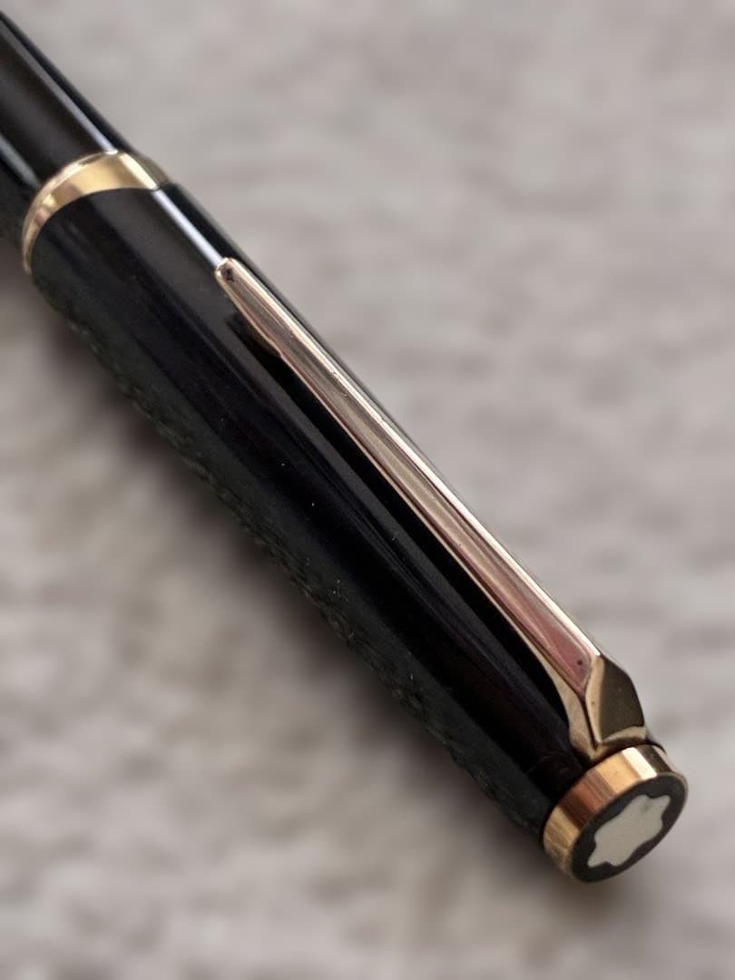 ◾️MONT BLANC モンブラン◾️万年筆◾️黒／金色◾️吸入確認済み◾️