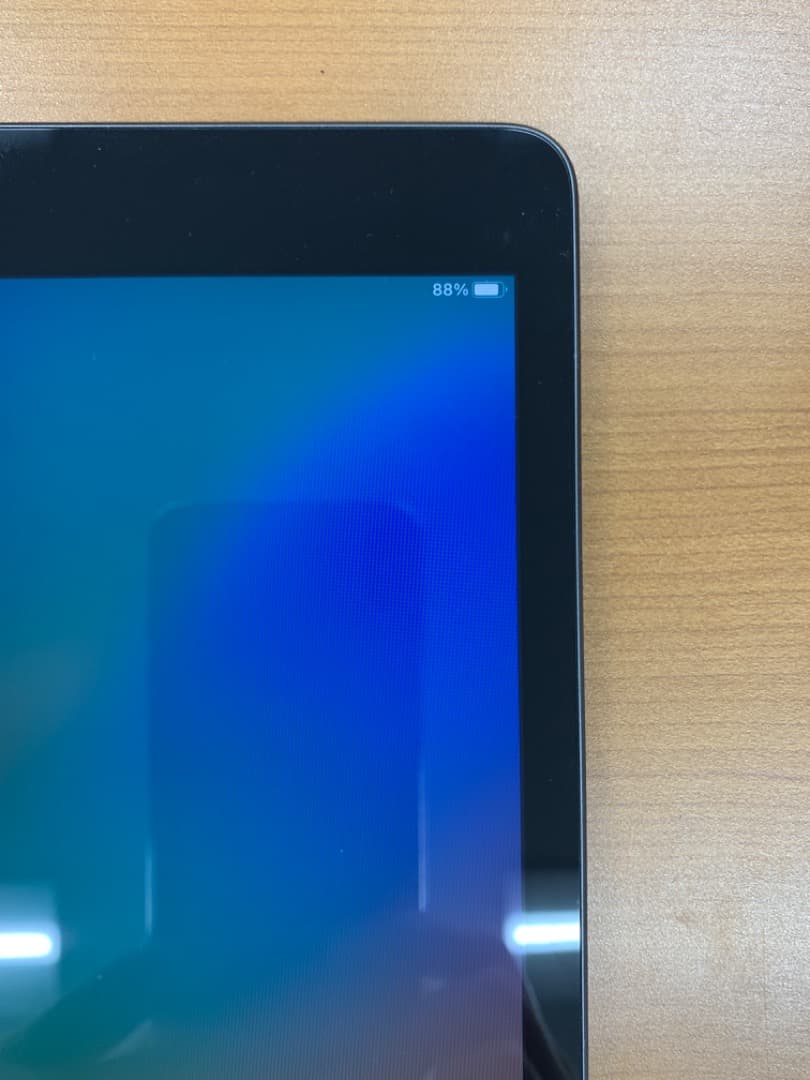 動作確認済 iPad 第7世代 32GB ID C1233