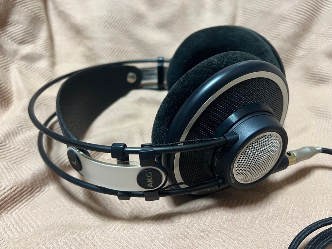 AKG アーカーゲー K702 開放型ヘッドホン