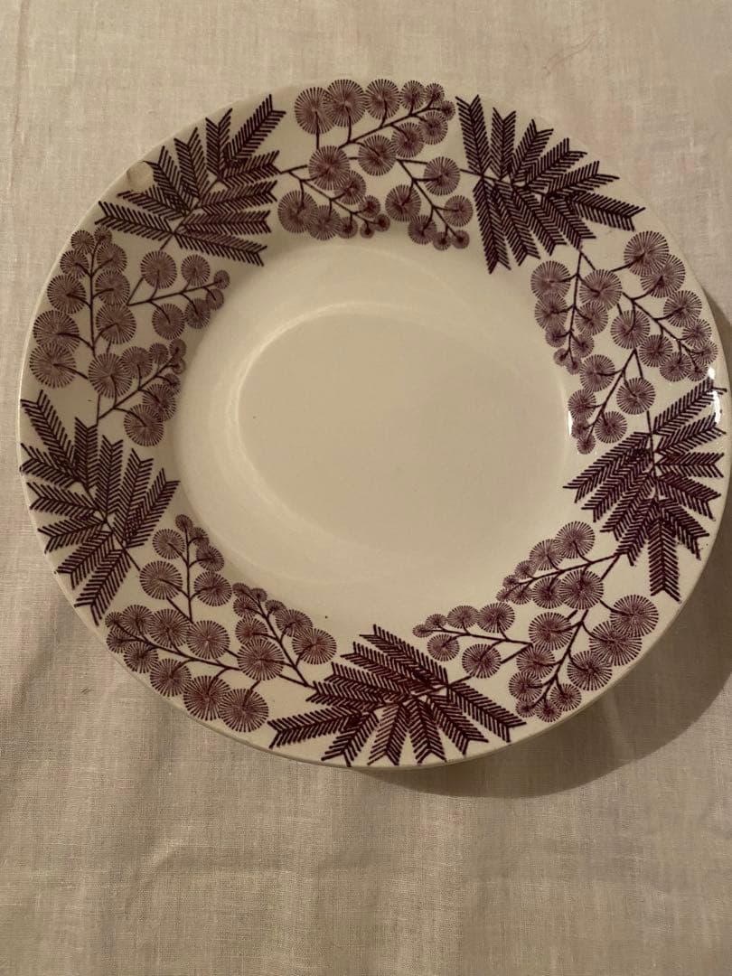 フランスと北欧のアンティークプレート　希少なミモザ柄2枚