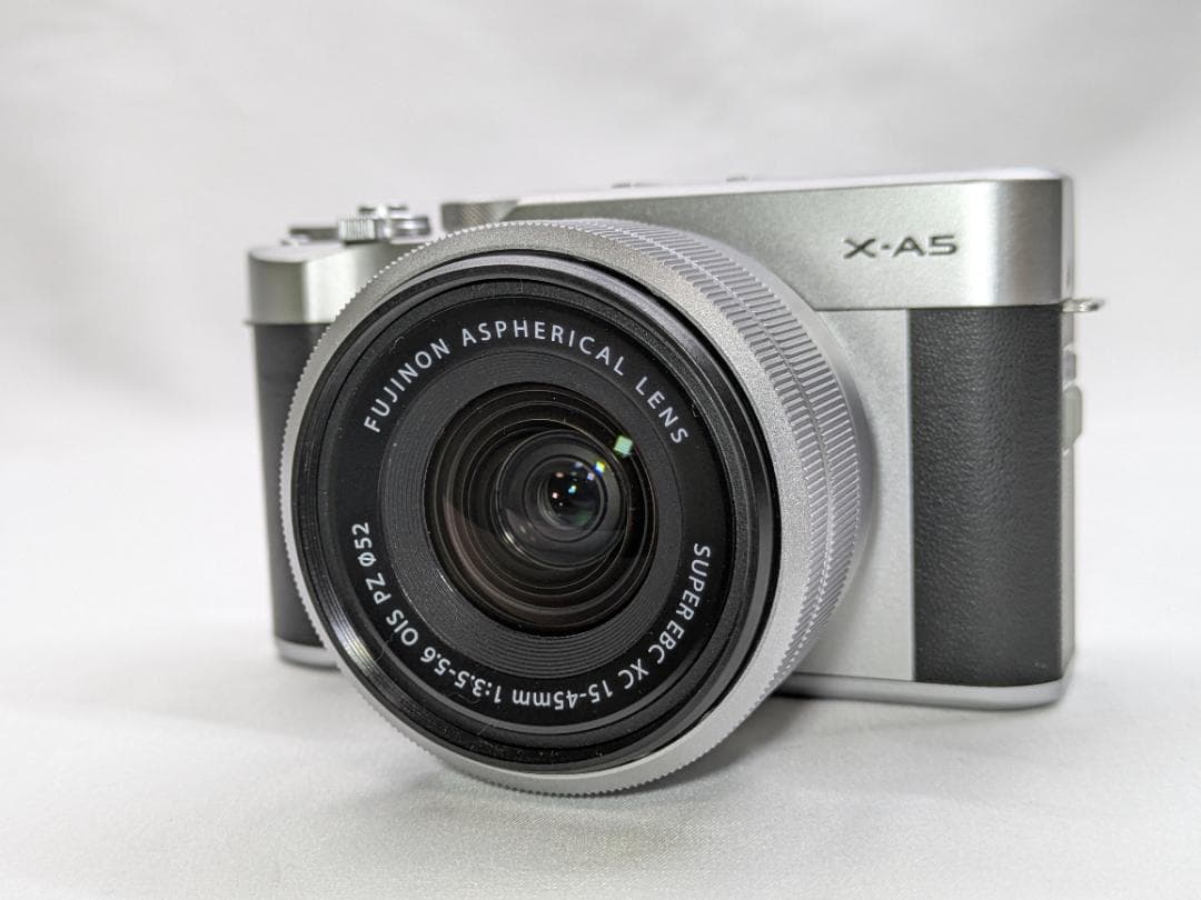 美品 Fujifilm X-A5 XC 15-45mm レンズ #279