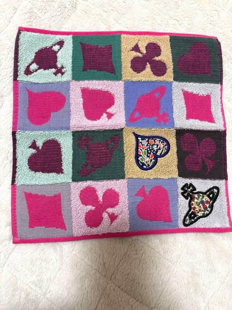 ヴィヴィアンウエストウッド　新品未使用タグなしハンカチ 8セット