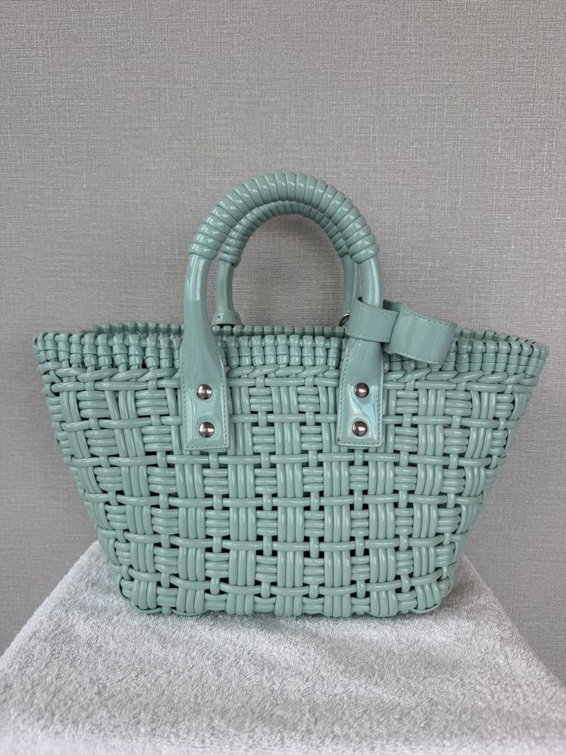 BALENCIAGA ミントグリーン かごバッグ