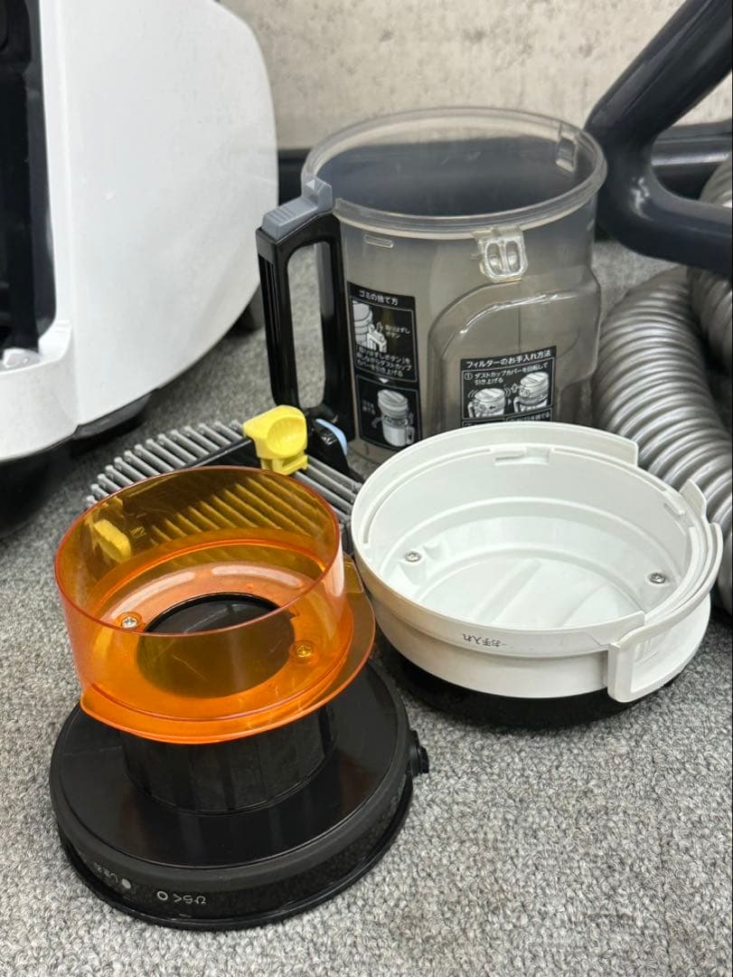 2022年製　東芝　掃除機　VC-CF21A-W ホワイト　中古　動作OK 本体