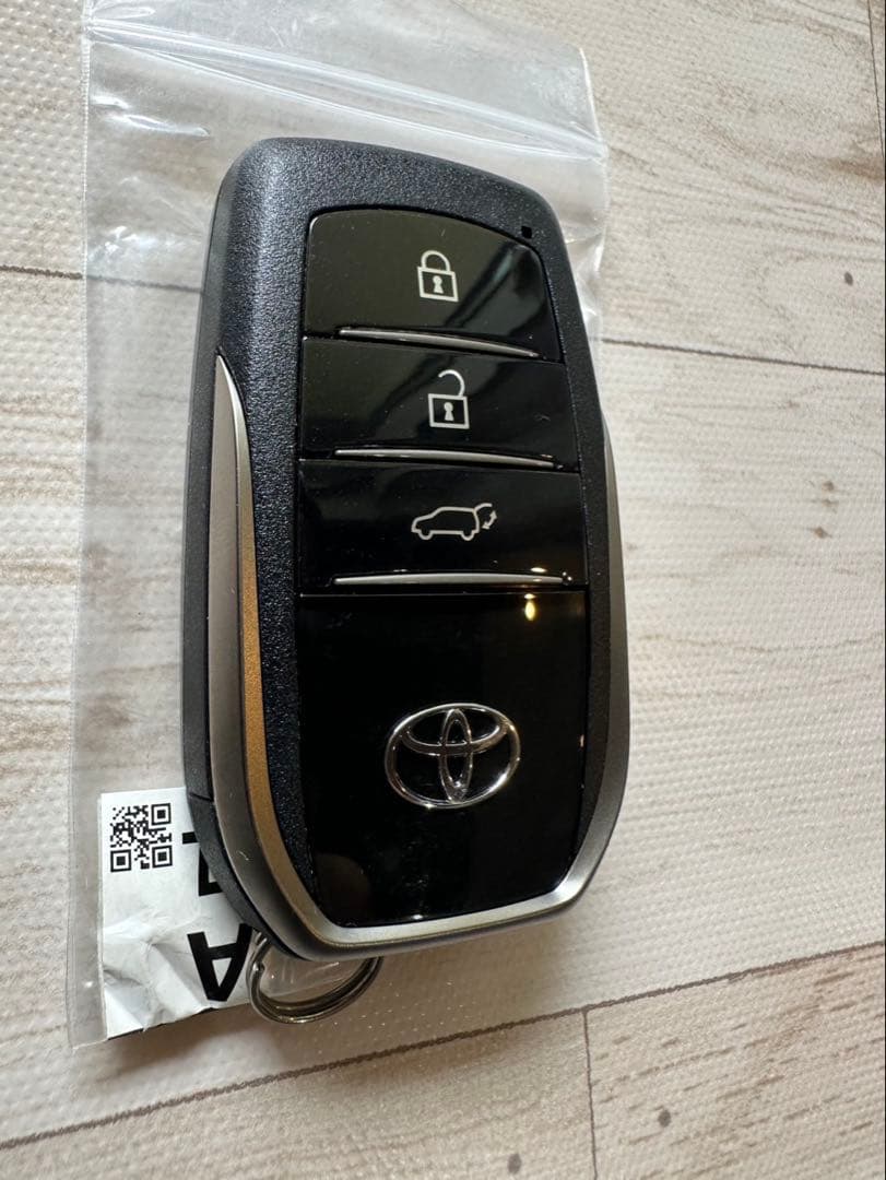 トヨタ　純正　ランドクルーザー　300 GRスポーツ　スマートキー　3ボタン