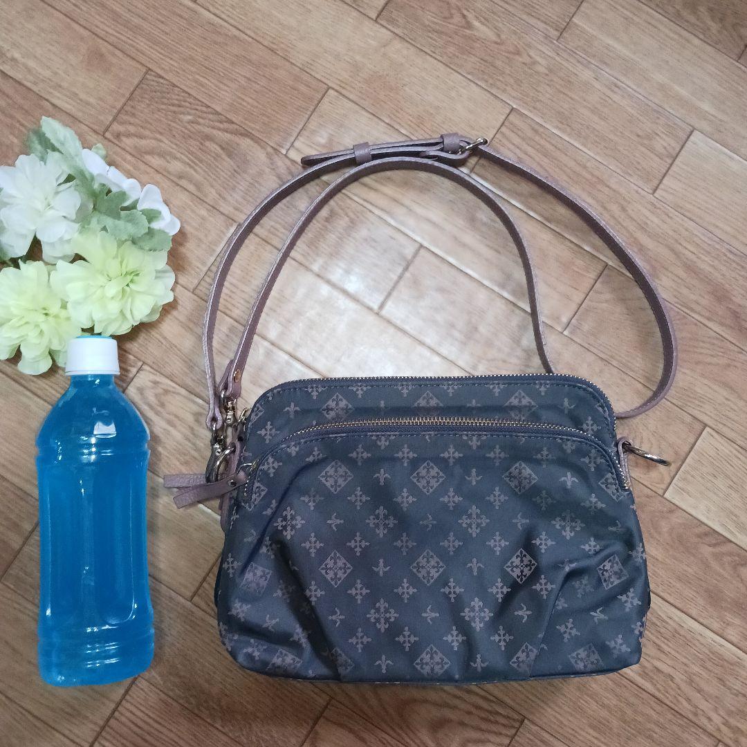 ラシット♥美品♥トリプルポケットショルダー♥グレーピンク♥