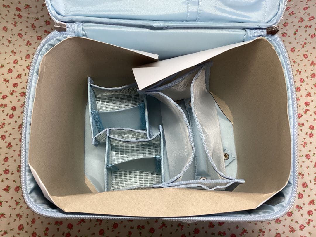 【未使用】アフタヌーンティー　バッグ　ディズニー　近沢レース　小物入れ　バニティ