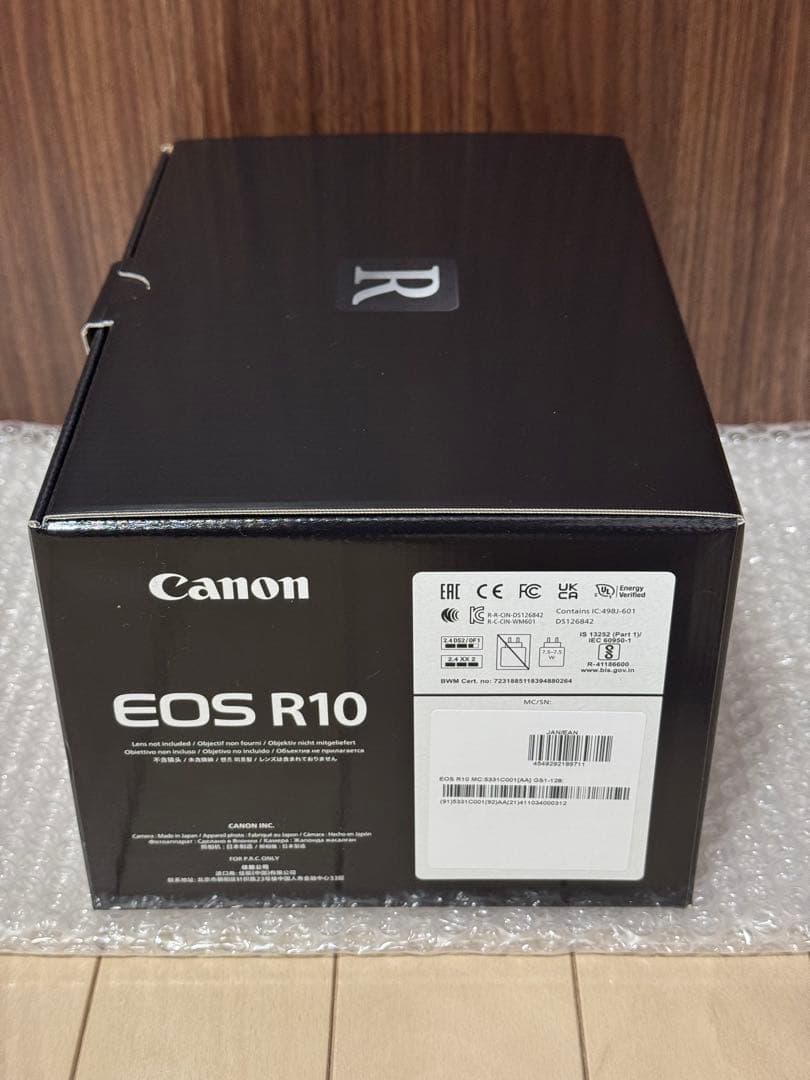【新品未使用】Canon EOS R10 ミラーレスカメラ