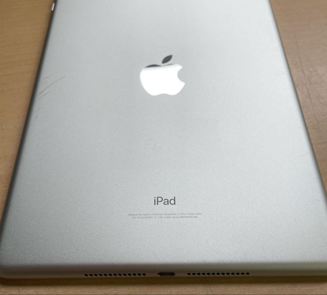 iPad 第6世代　A1893　Wi-Fiモデル　シルバー　32GB 美品　#2