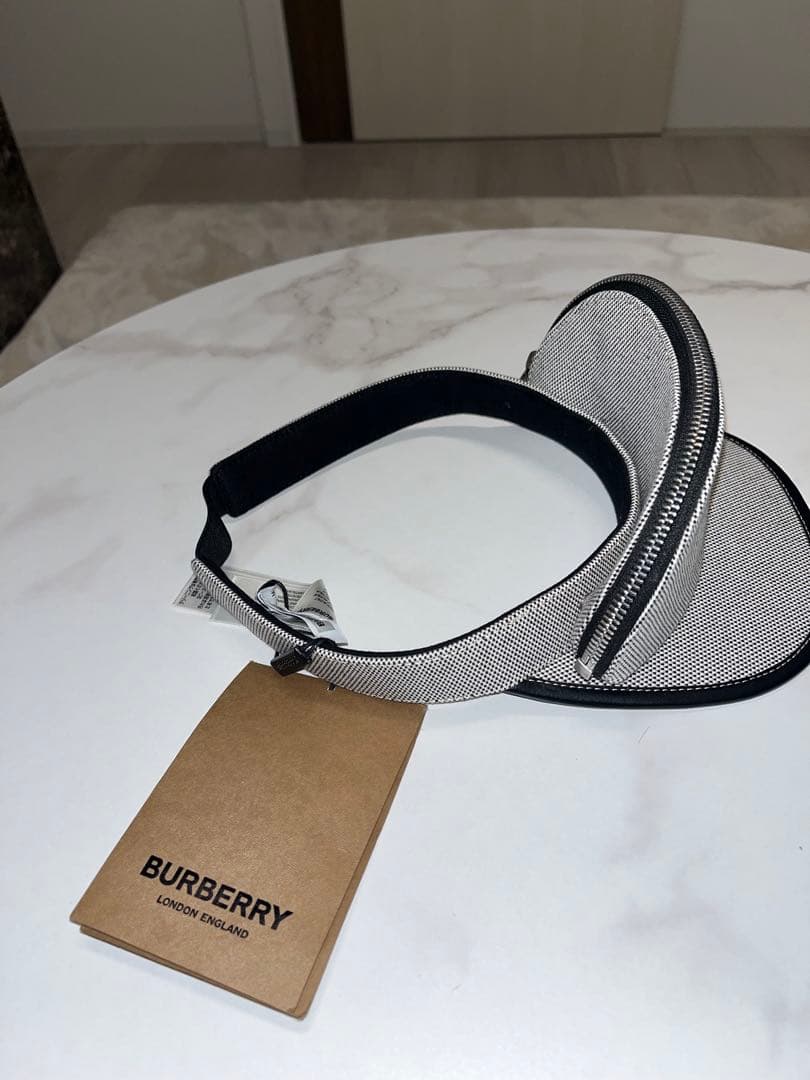 BURBERRY サンバイザー
