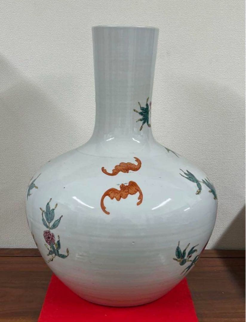 中国 清時代・【大清乾隆年製】・在銘　九個もも特大花瓶 粉彩天球瓶・y303