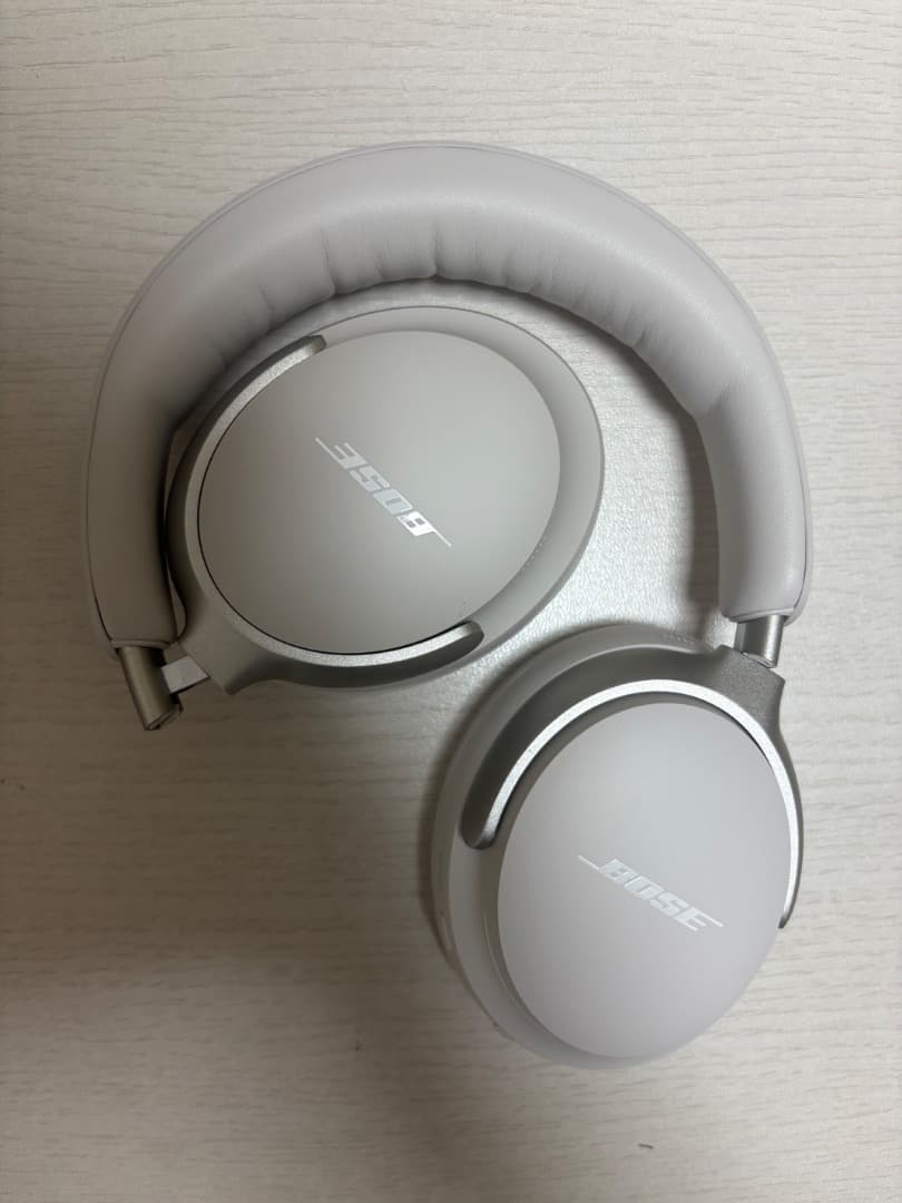 Bose ワイヤレスオーバーイヤーヘッドホン ホワイト