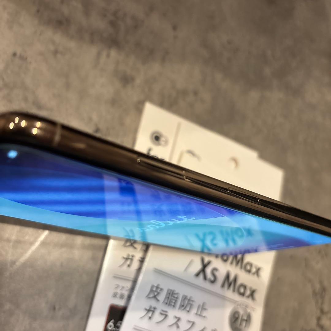 美品 iPhone11promax 64GB