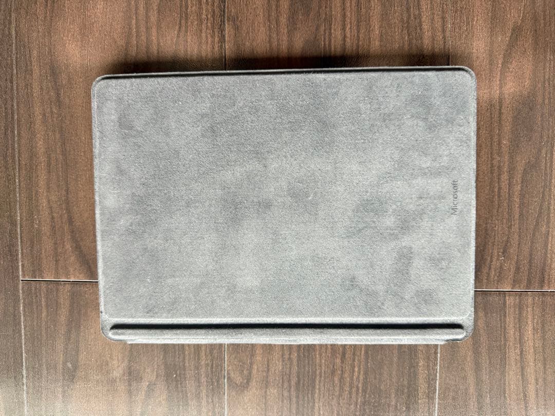 Surface Go 4 タイプカバー付き（win11 pro）