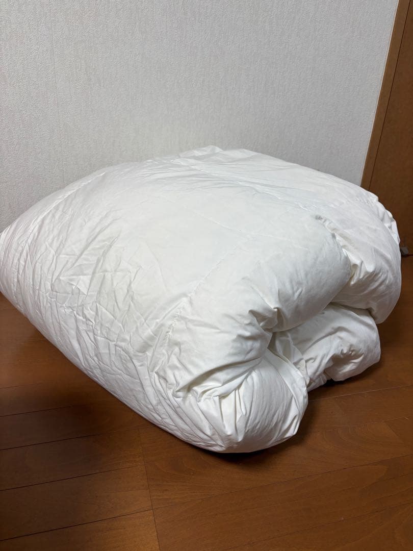 美品！ダウン85%羽毛掛け布団　シングルサイズ