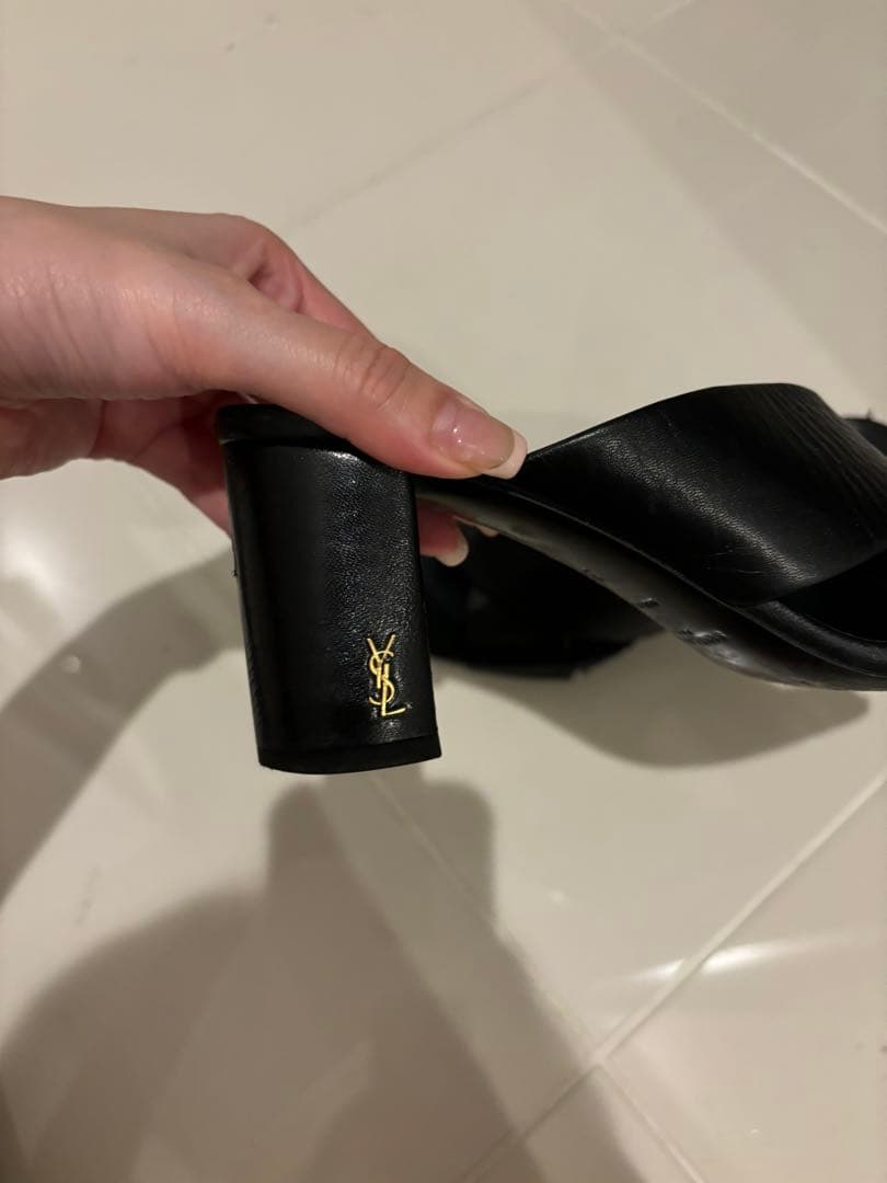 【YSL】イヴサンローラン　ブラック クロスストラップ ミュール