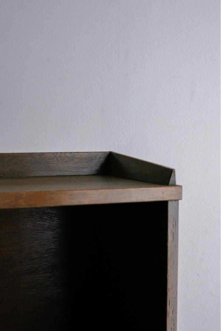 本棚　収納棚　ブックシェルフ キャビネット　ラワン材 古家具　アンティーク家具