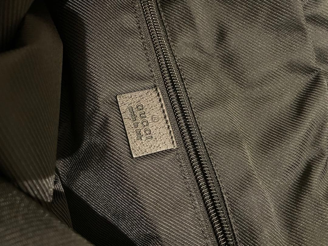 GUCCI ブラックナイロンバッグ