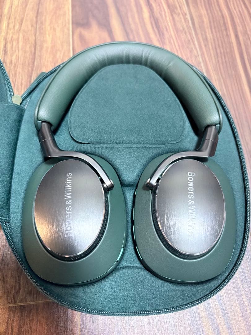 Bowers & Wilkins ワイヤレスヘッドホン px8