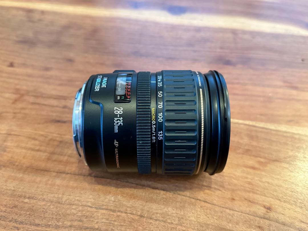 CANON EF 28-135mm F3.5-5.6 IS USM キヤノン