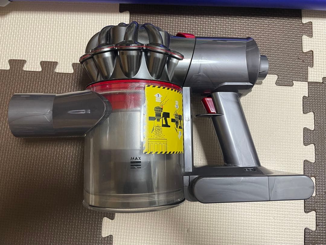 Dyson ダイソン コードレス掃除機 V8