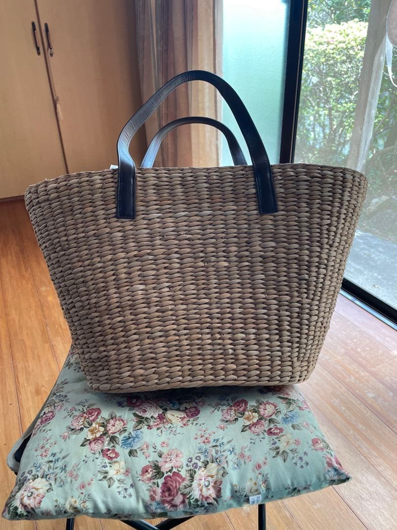 キタムラの　セミショルダーカゴバッグ　チョコ