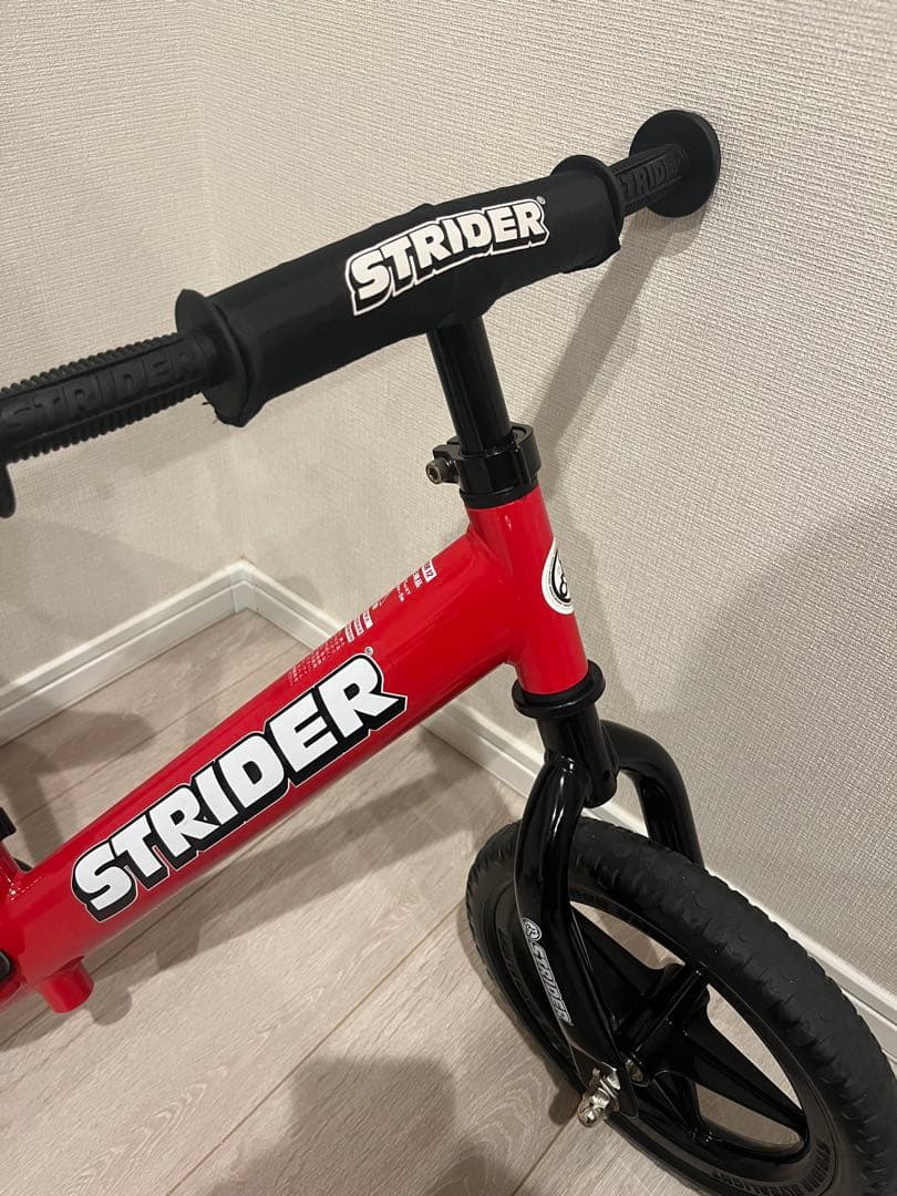 ナカシリSTRIDER スポーツ　レッド　スタンド付き
