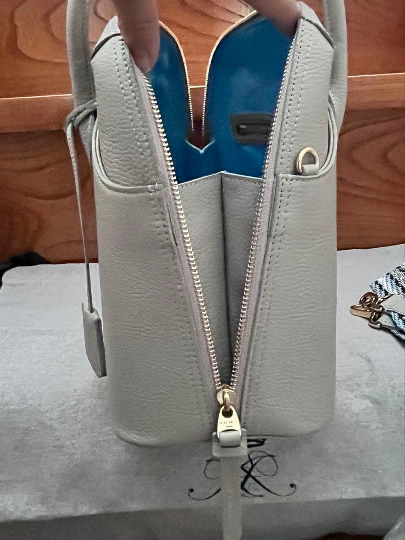 【新品同様美品】ADMJ 牛革シュリンク ラウンドボストンバッグ