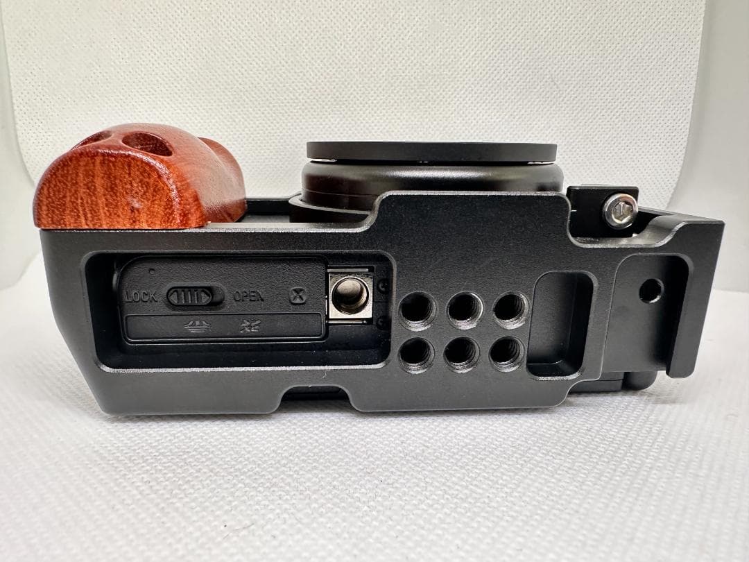 SONY ZV-1 デジタルカメラ（2万円以上相当のアクセサリー付）