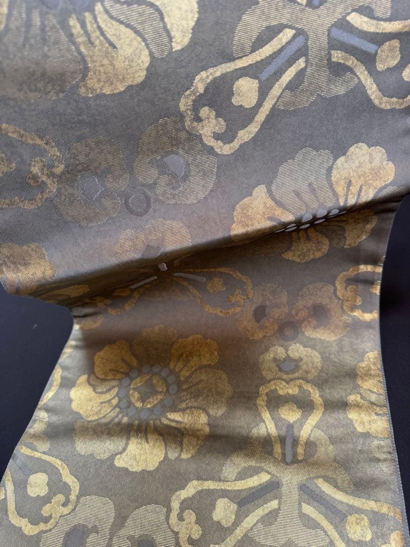 【極美品】伝統工芸士「内田弘基氏作」経糸4600本織「牡丹文様」オリーブ色