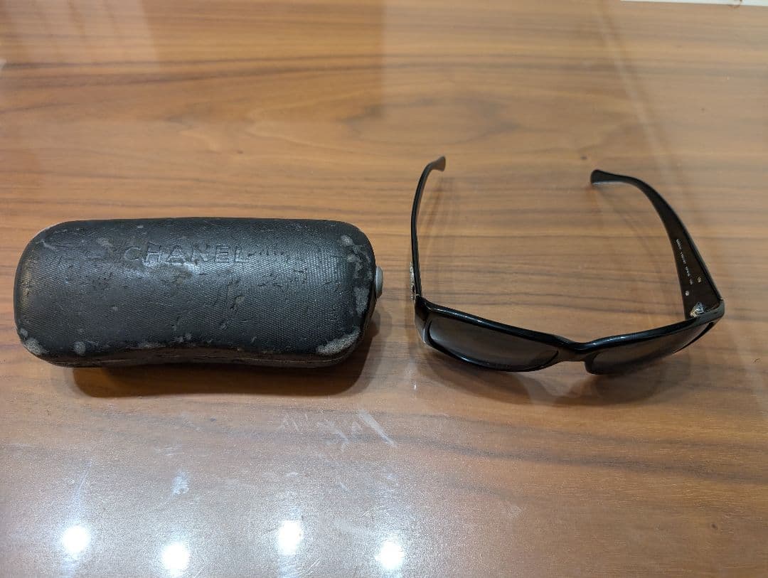 日*5様 CHANEL ブラック サングラス ケース付き