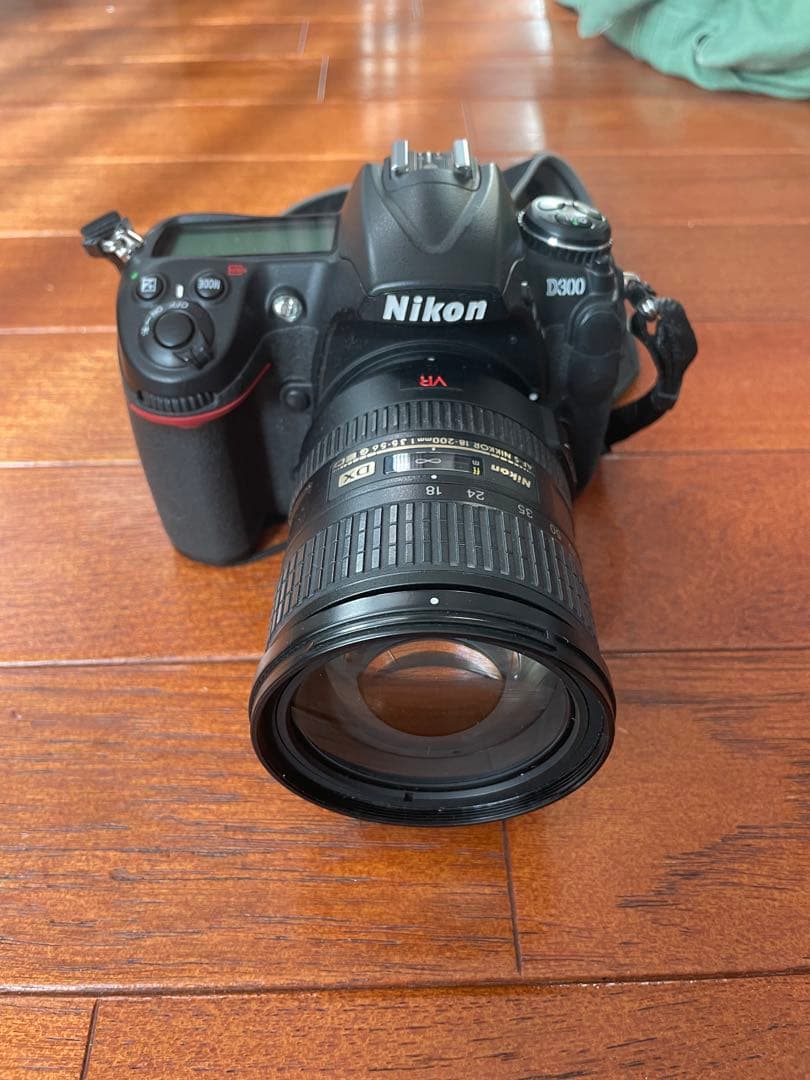 Nikon D300 + AF-S DX 18-200mm VR レンズセット