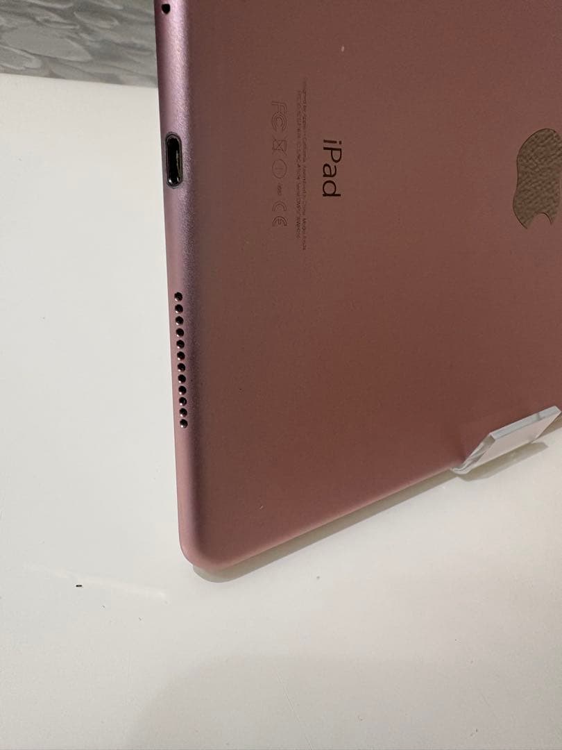 iPad Pro 9.7インチCellular 32GBローズゴールド