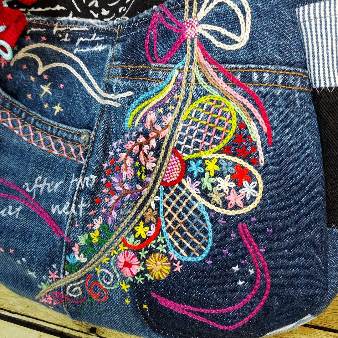 刺繍デニムバック　No.649　デニムリメイク　チューリップバック　丸いバック