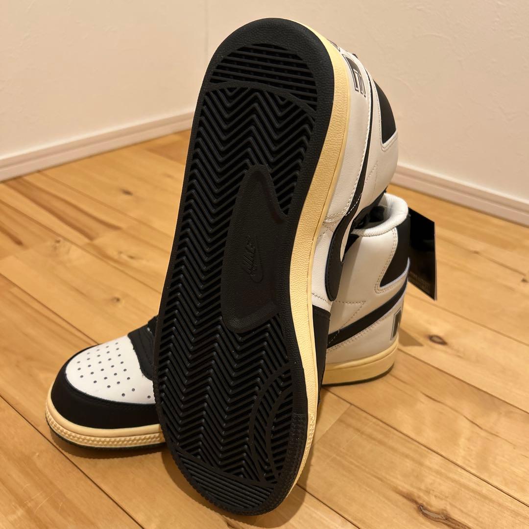 新品未使用　NIKE ターミネーターHIGH PRM 27.5cm