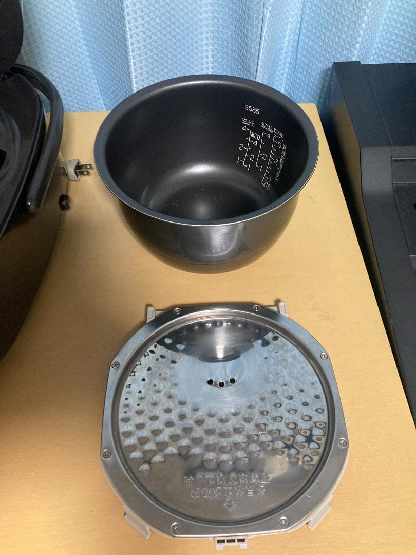 ZOJIRUSHI 炊飯器 NP-VN10 2018　年製　5.5合炊き