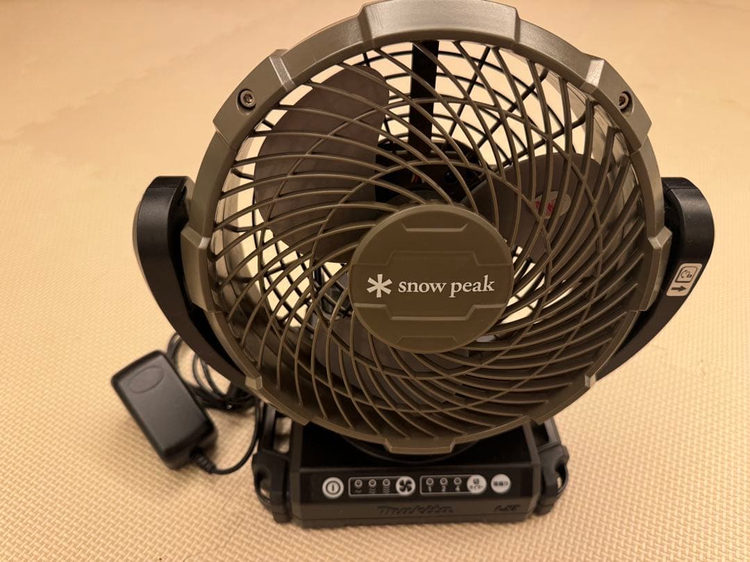 美品　 peak フィールドファン