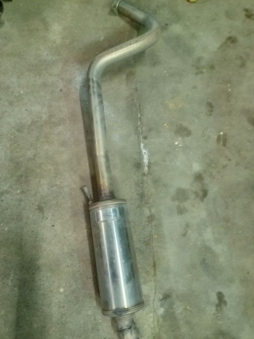 ha36sアルトワークスRSのBLITZフロント中間パイプマフラー