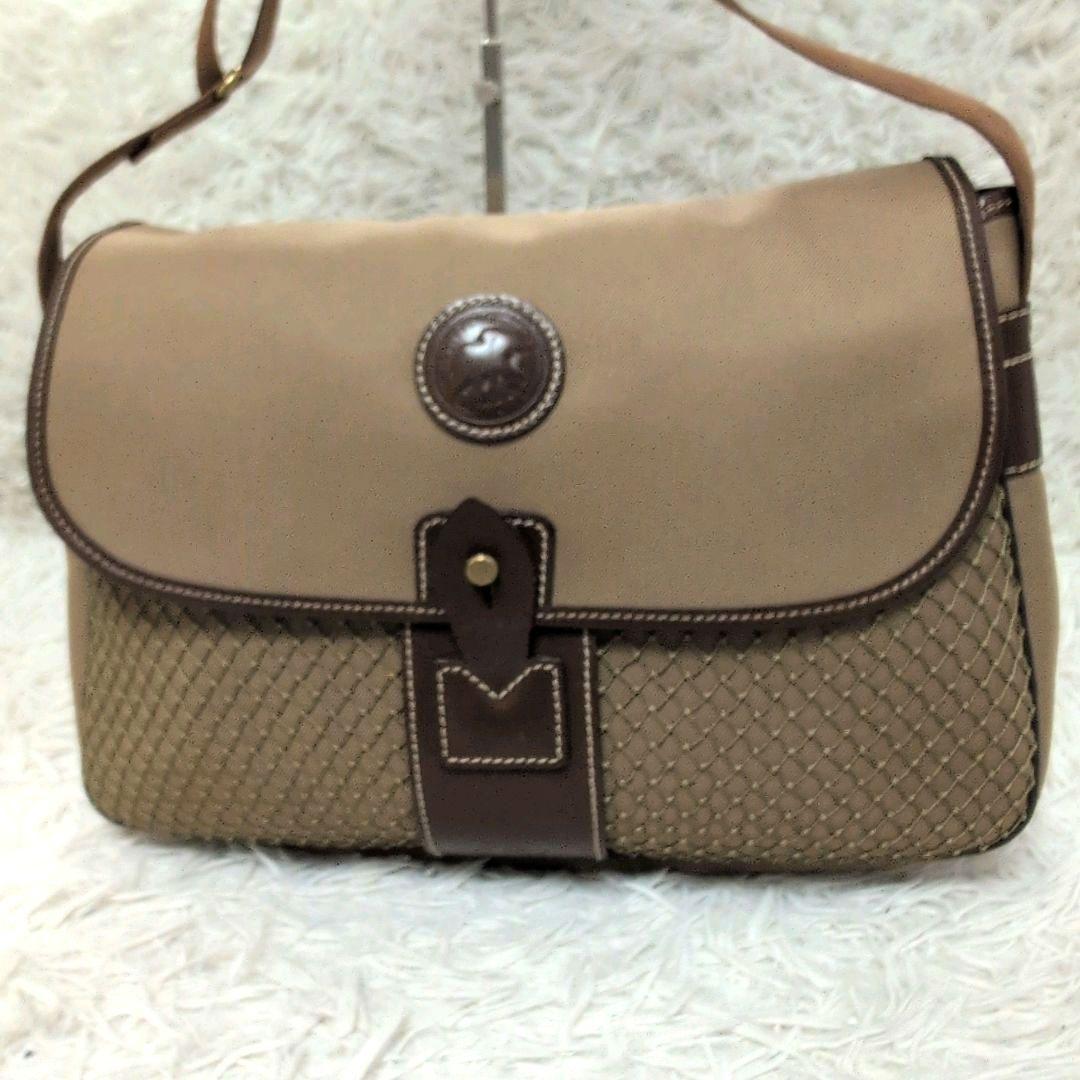 美品 A4可✨️ハンティングワールド サファリトゥデイ メッセンジャーバッグ