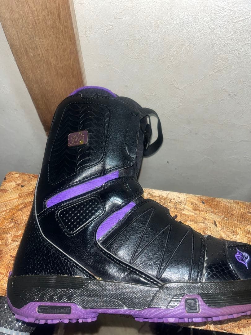 軽量！フィット感抜群！サロモン　PEARL 23.5cm