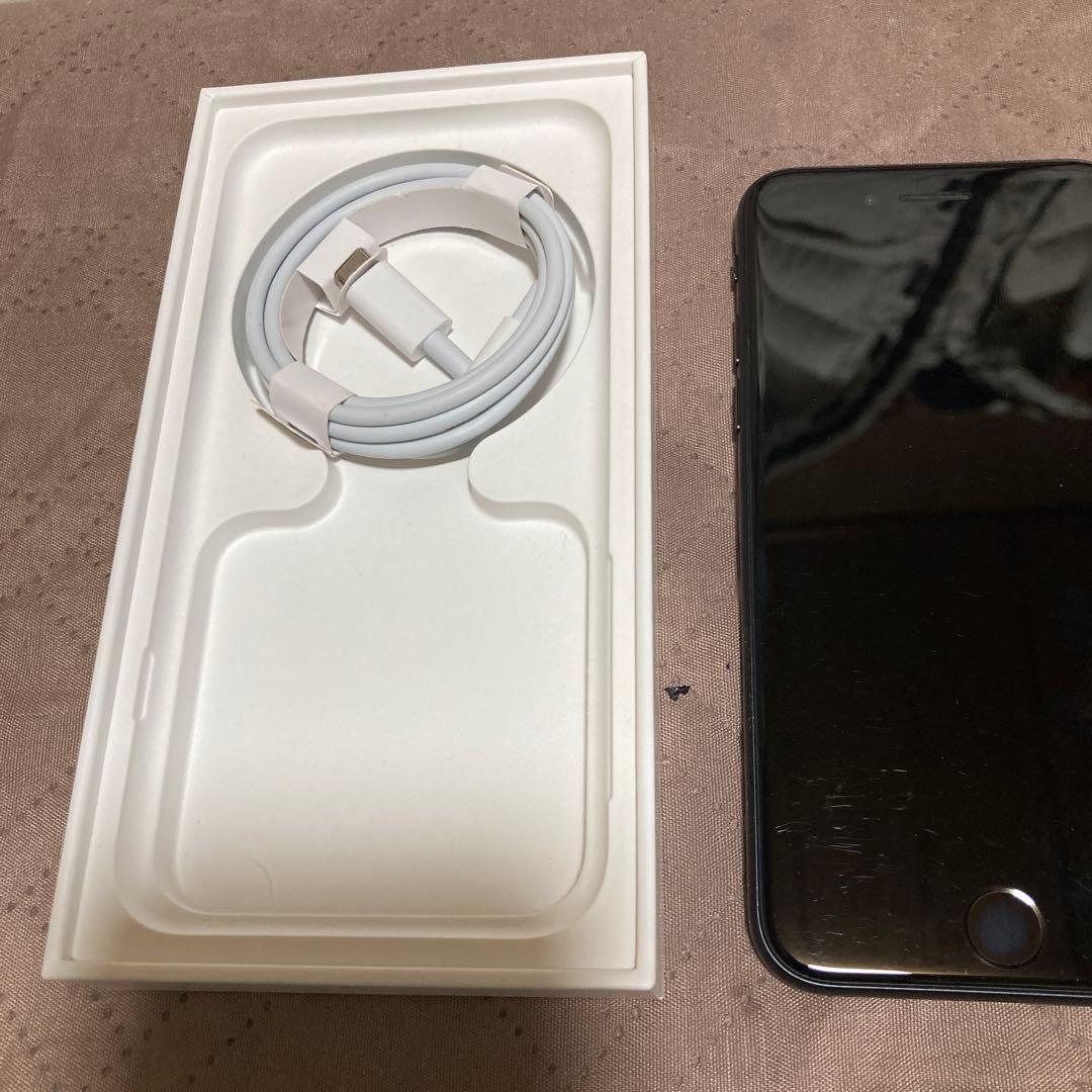 Apple iPhone SE (第2世代) 64GB ブラック 本体