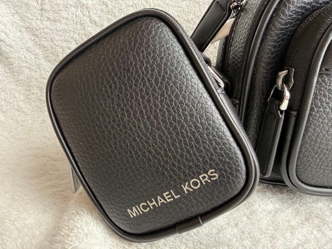 【ハワイ正規店購入】MICHAEL KORS ブラックショルダーバッグ