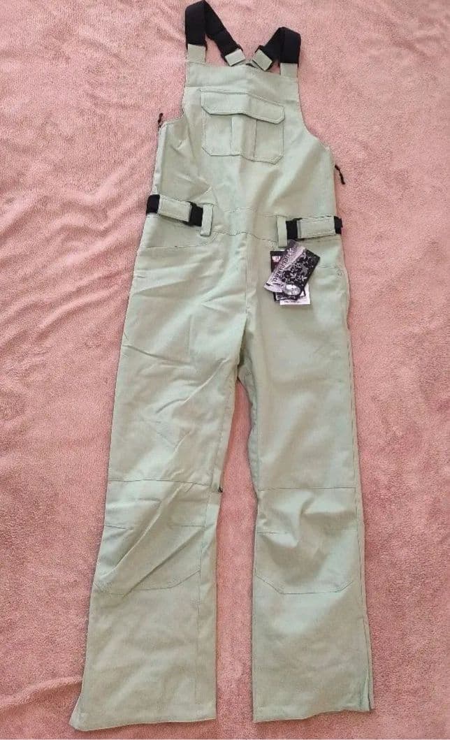 新品レディーススノボウェアМ