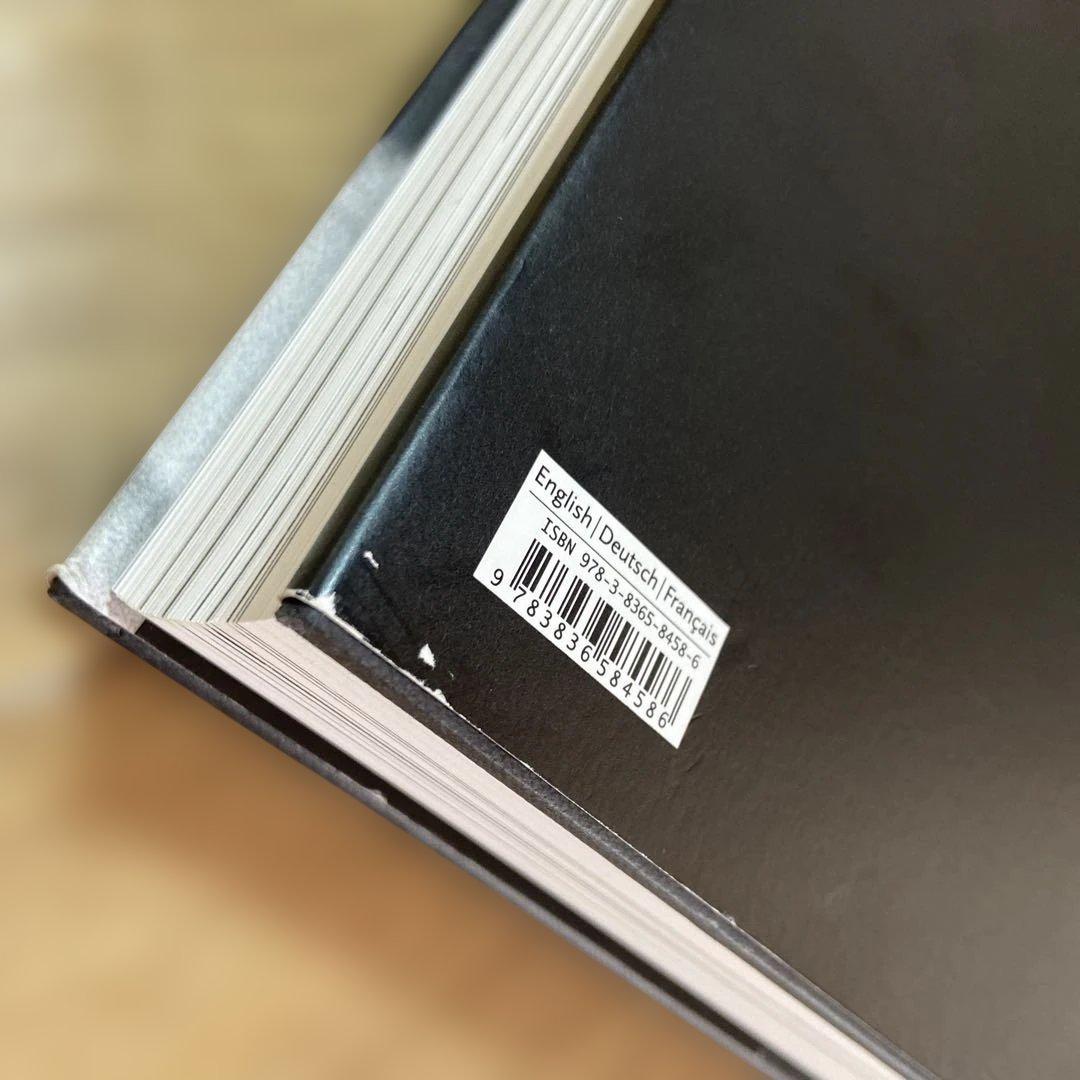 ヘルムート・ニュートンHelmut Newtonレガシー 写真集　TASCHEN