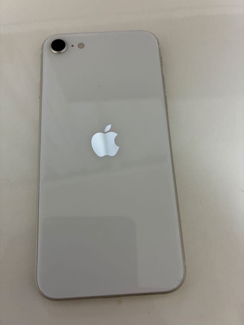 iPhone SE 第3世代（SE3）64GB シルバー 本体 初期化済み