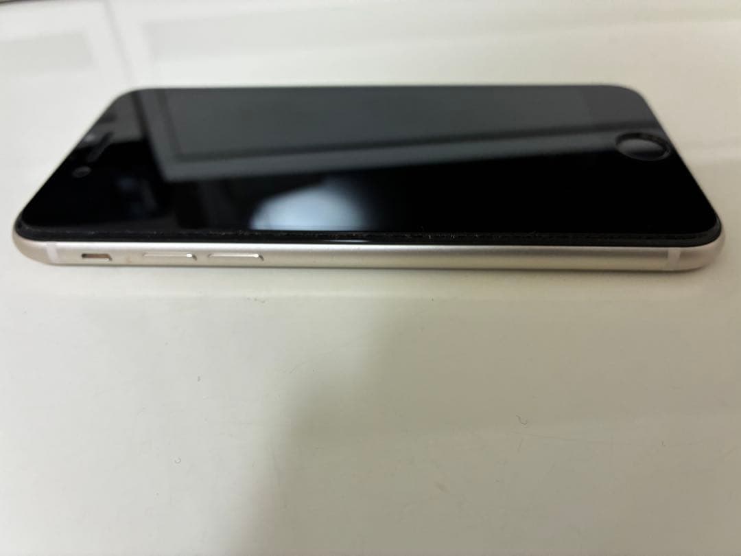 iPhone SE 第3世代（SE3）64GB シルバー 本体 初期化済み