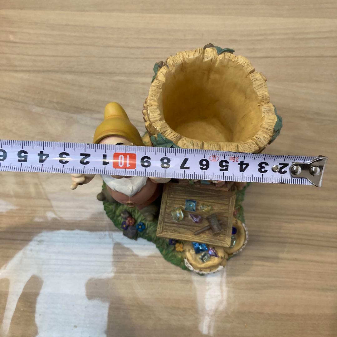 ディズニー　白雪姫小人(先生)時計付き小物入れ花瓶フィギュア